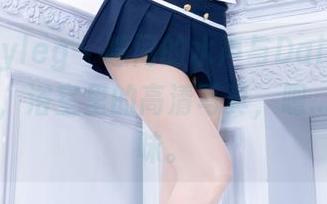 Beautyleg - 喧闹的水声与Daisy的轻声细语，浴室里的高清写真，嗯...颇有韵味。