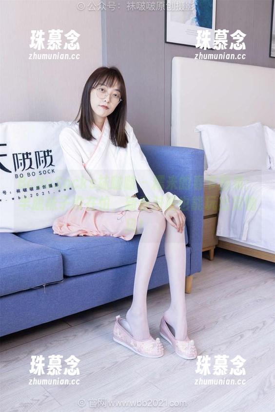 BoBoSocks袜啵啵-糯米 BoBoSocks袜啵啵 - 糯米的春节图集:半脱袜子没在怕,新春对联也能玩出宠物风!