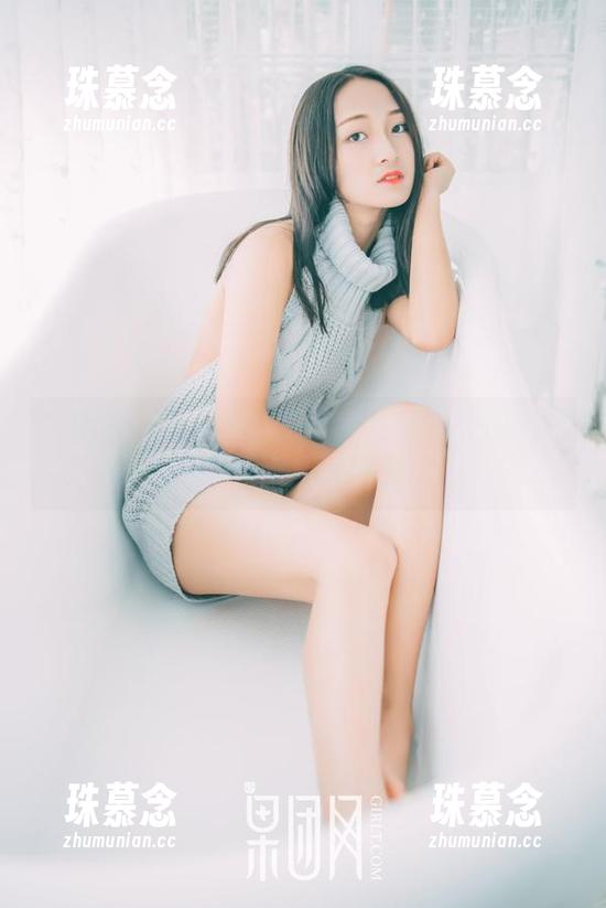 GIRLT果团网-萌神妹妹 GIRLT果团网 - 源源不断的清凉:萌神妹妹泳池图片大曝光!