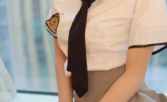 MFStar模范学院 - Hana妹的校园合集：好像书本没看，但风景不一样！