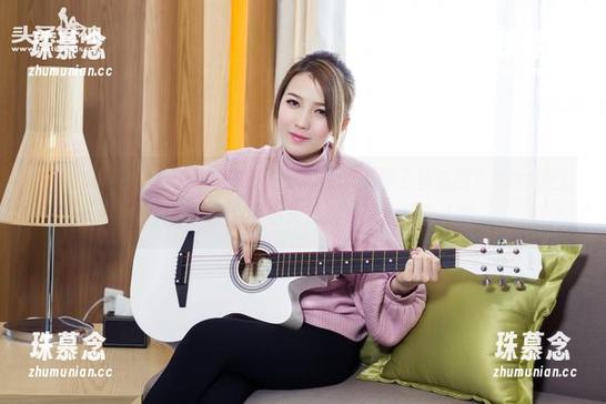 TouTiao头条女神 - 旅行图册里怎能少得了曲佑熙？她太会凹造型了，都是人间仙女，这真实太过分了吧。