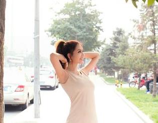 TuiGirl推女郎 - 王馨瑶教室合集：提笔写字的时候，总是能想点和课堂无关的事