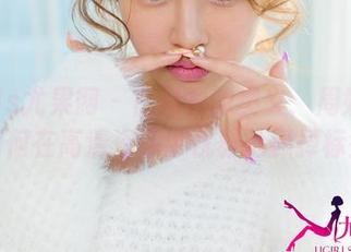 UGirls尤果网 - 白衬衫的奥义：周妍希教你如何在高清资源中优雅地撕掉标签！