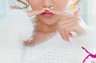 UGirls尤果网 - 吊带合集，陈怡曼的私拍，画风这就来点不一样？