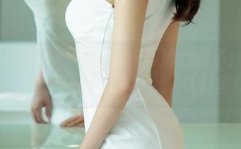 UGirls尤果网 - 颜亦汐与她的裙子：写真中的每一帧堪比壁纸，难以割舍！