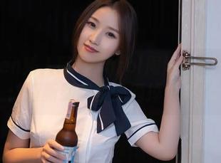 Xiuren秀人网 - Carol周妍希裸足图册：清新到我都想摘掉鞋子了