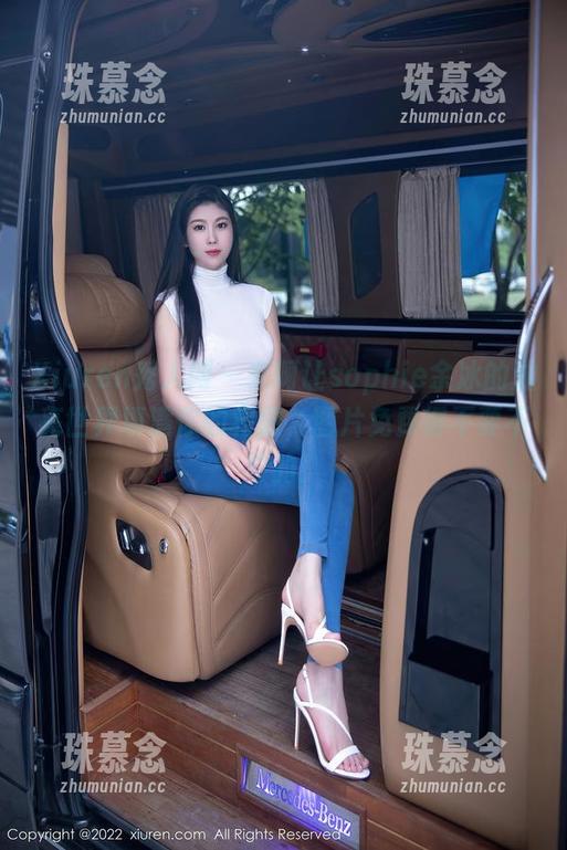 Xiuren秀人网 - 来啊让sophie余冰的油亮世界填满你的相册，图片免费得不要不要的！