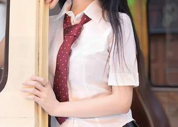 Xiuren秀人网 - 王馨瑶Yanni黑丝写真：来网盘„也许可爱得太过分