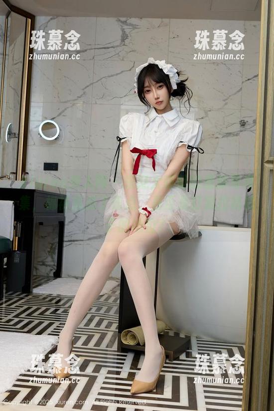 Xiuren秀人网-米妮大萌萌 Xiuren秀人网 - 米妮大萌萌的最新写真集,棉袜竟成了焦点,是否是打算拉高袜子的地位?