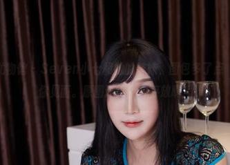 YouWu尤物馆 - Seven小七和她的妹妹，图包多了点‘夸张’跟你见面。原图还得小心存放啊！