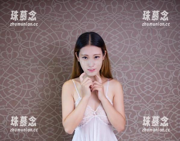 YouWu尤物馆-Yuky伊珍 YouWu尤物馆 - Yuky伊珍的最新护士写真集:假装在工作,实际在享乐?