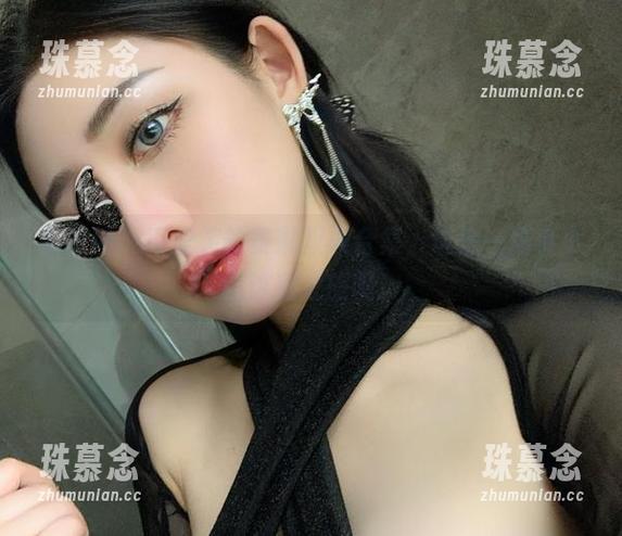 不爱笑的赛琳 微密圈 - 不爱笑的赛琳双人合集,这是一场小小的逃避之旅呢。