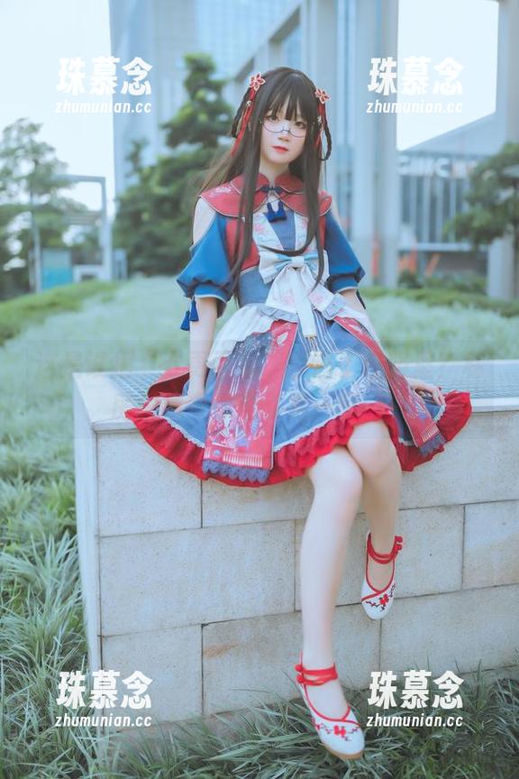 五更百鬼 这是谁把“五更百鬼”丢进了校服里?私房图集带你走入另一扇门~