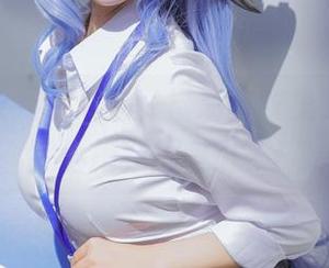 看着仙女月的私拍，樱岛麻衣兔女郎图包完全把我给吸引了！