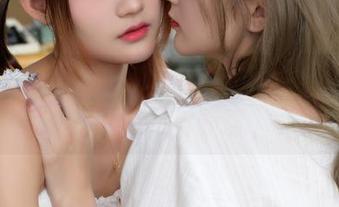兔子Zzz不吃胡萝卜的白蛇传奇，原图中的灵动与静谧
