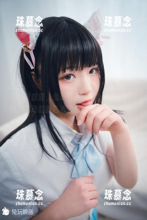 万万没想到，兔玩映画最新合集里居然有如此萌动的粉色毛衣和白丝，果然是春天的宣言？