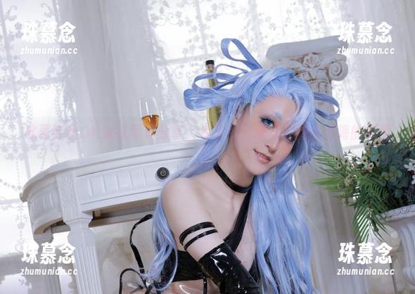 北哥完全OK 北哥完全OK泳衣写真分享:今天我们来探究胸前大海的深度!