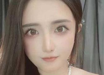 微密圈 - 套图在手，游泳圈外的古阿扎泳池见！