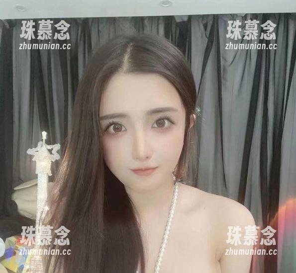 微密圈 - 套图在手，游泳圈外的古阿扎泳池见！
