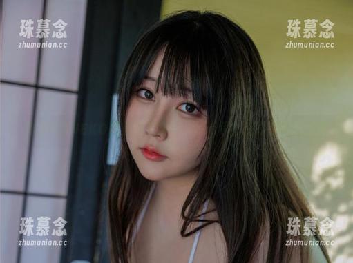 咔喵KANEKO职业装变身记：cos界的新时尚图包发布