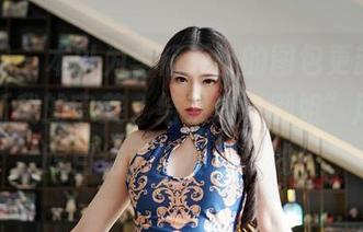 嗲囡囡 - 本以为李筱乔jo的图包更新会再度刷新我的审美，结果这“御姐”风让我瞠目结舌，真有你的！