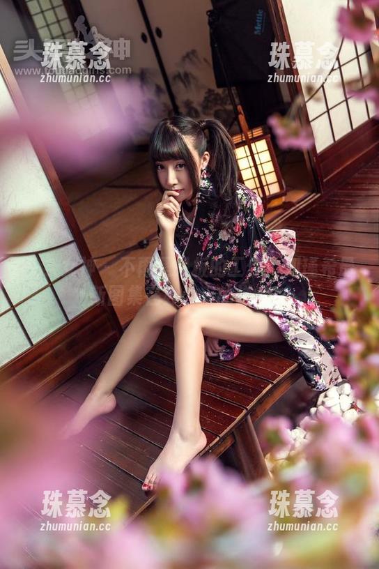 头条女神-刘瑾希 头条女神 - 不再是呆板的工作!刘瑾希最新图集在办公室的逆袭!