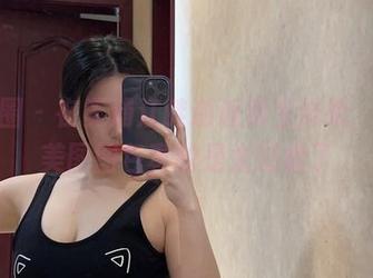 微密圈 - 在黄浦江畔邂逅奶宝妹纸，这波美图图包真的是太过瘾了