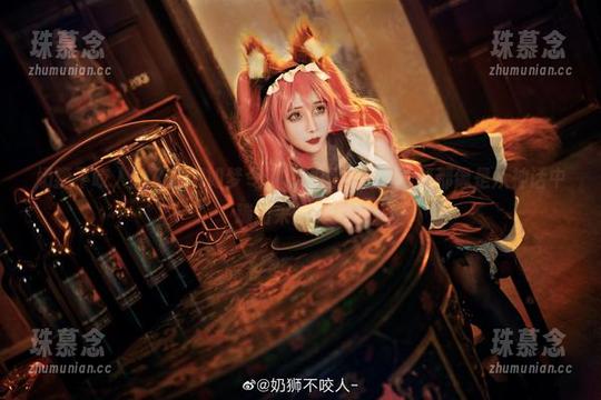 奶狮不咬人 奶狮不咬人的《嫦娥如梦令》,原图中的每一帧都像是从神话中蹦出来的一样!