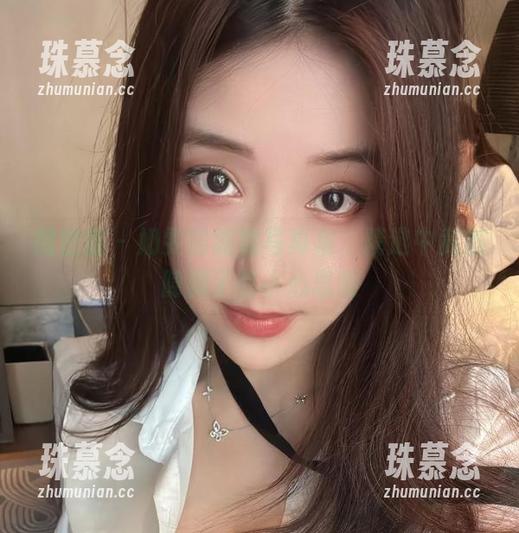 微密圈 - 奶雯的眼镜写真集，精选中竟然隐藏了些小心思呢