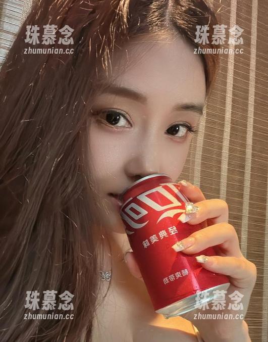 奶雯 微密圈 - 婚纱和奶雯,竟然能把平淡的日子装点得如此动人,想下载就来吧!