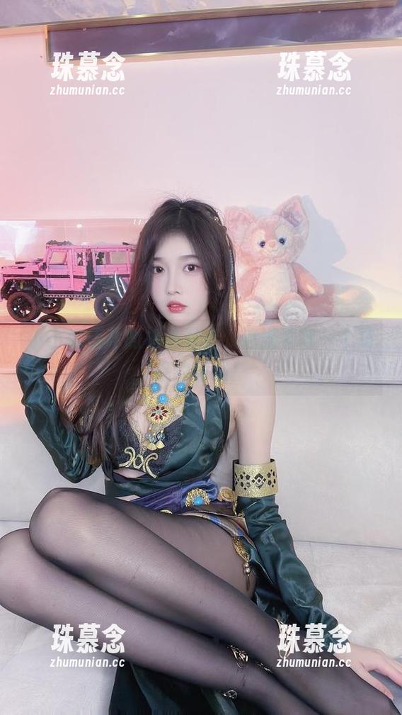 小小奶瓶儿的棉袜写真，追逐着每一个萌点的图集！
