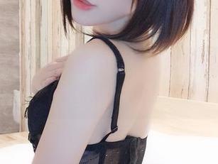 短裙来袭，不用害怕！木之本果在线写真等你来pick！