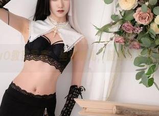 木绵绵OwO教室写真，坐在那儿，脑回路却是另外一回事