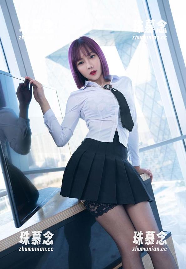 果儿Victoria 微密圈 - 果儿Victoria的新花样:献礼变成免费下载,表示心意满满!