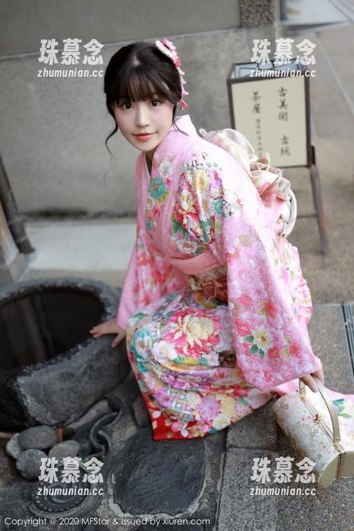模范学院-唐琪儿Beauty 模范学院 - 看唐琪儿Beauty穿着蕾丝写真,哎无圣光的效果居然让我浮想联翩,摄人心魄的画面感。