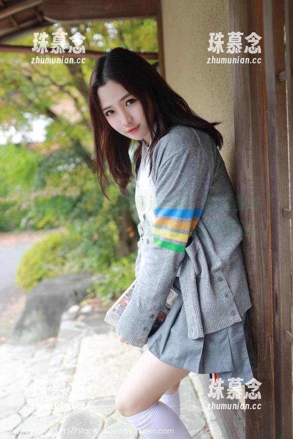 模范学院 - 又一波高清美照，陈怡曼的“女友”作品集下，我的目光无处可逃。