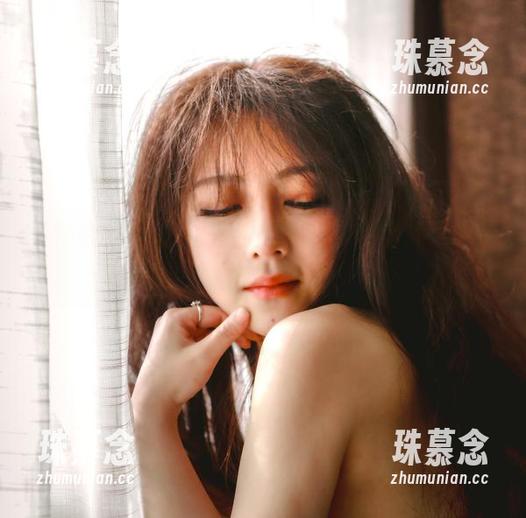 樱晚gigi 当樱晚gigi的睡衣遇到高清:一场关于慵懒的色彩体验