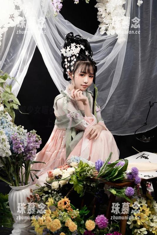 爆机少女喵小吉美腿图集，点赞只为腿，上天安排的福利啊！