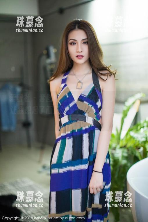 爱蜜社-夏小秋秋秋 爱蜜社 - 套图中的夏小秋秋秋,女孩气质让我想起了画里的仙子,嗯……这画也太好看了吧。