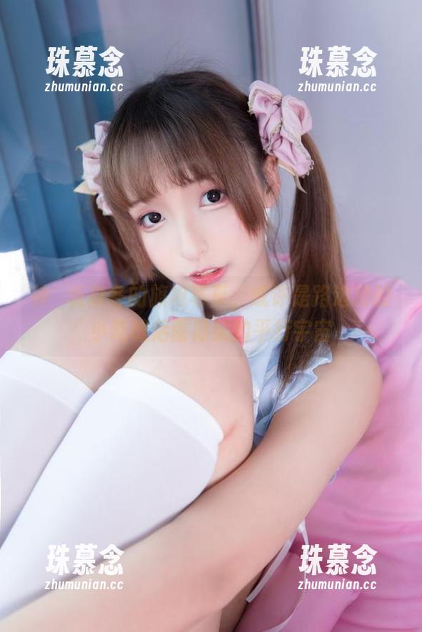 神楽坂真冬的旗袍写真，或许是路边摊的小吃摊后面隐藏的平行宇宙