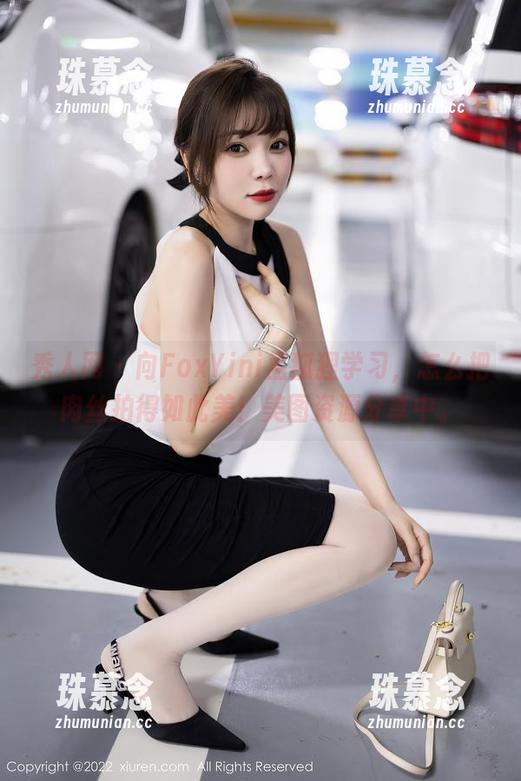 秀人网 - 向FoxYini孟狐狸学习，怎么把肉丝拍得如此美！美图资源分享中。