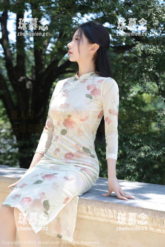秀人网 - 优酱的婚纱写真：不是婚礼，是一场华丽的逃亡！（逃离单身，先拍照）
