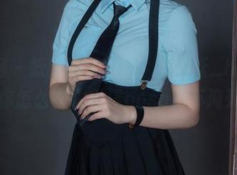 秀人网 - 妖娆泳装图集!小蛮妖_honey教你怎么在水里摆pose而不淹死!
