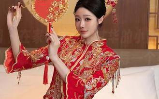 秀人网 - 在家也能玩出才华的小蛮腰lvy，私拍再添光彩，美图守护每一个美好！