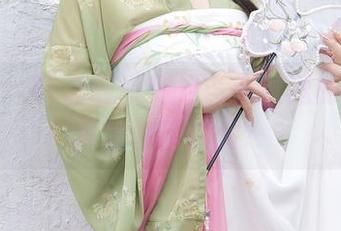 秀人网 - 网盘随机挑战：小逗逗的奶牛写真给你啥体验？