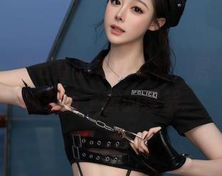 秀人网 - 李七喜的作品定制，居然让我对秘书有了新的理解。