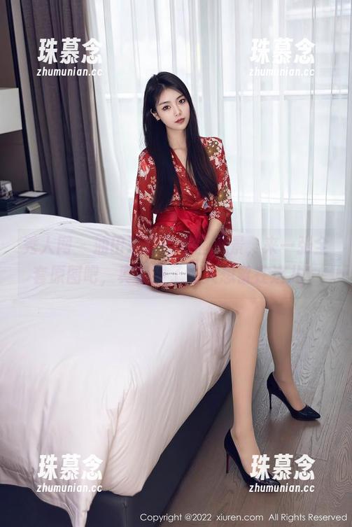 秀人网 - 油田溪溪的校园风景，来一张全套原图吧，真是看了让人想留在这儿！