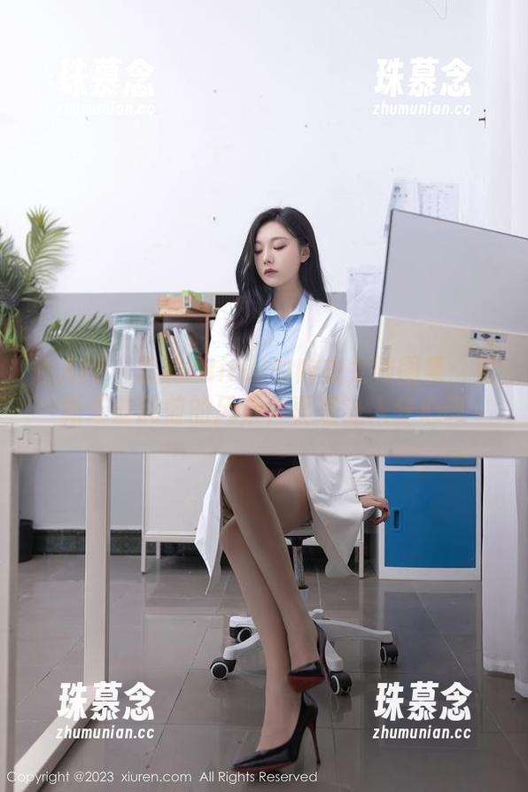 秀人网 - 蕊蕊ruirui的内衣女神图集：更新这些胸前的风景，真是让人分心啊