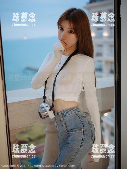 花漾show-可乐Vicky 花漾show - 可乐Vicky的私拍泳装图集,妆容和泳池都没“洗”过!
