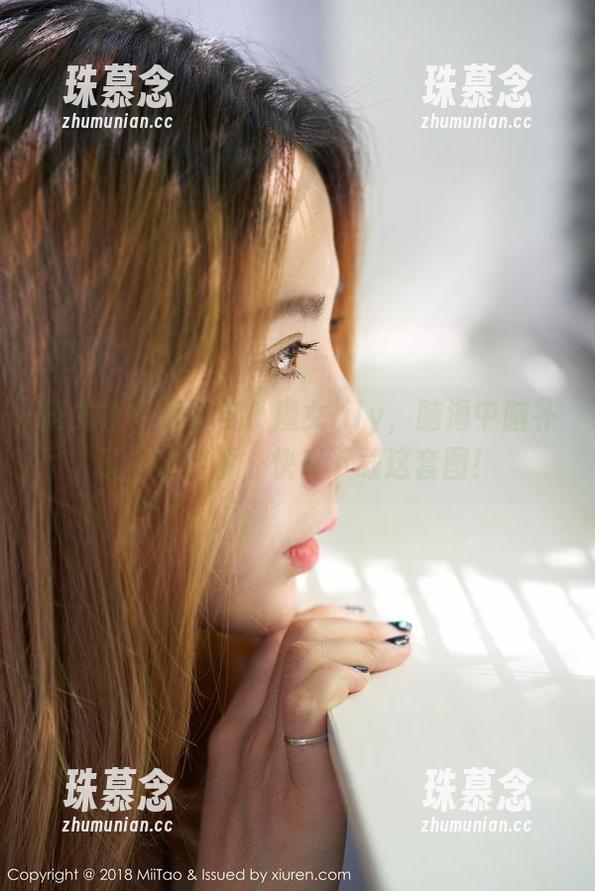 蜜桃社 - 白色与小魔女lily，脑海中脑补了一堆故事，快来下载这套图！